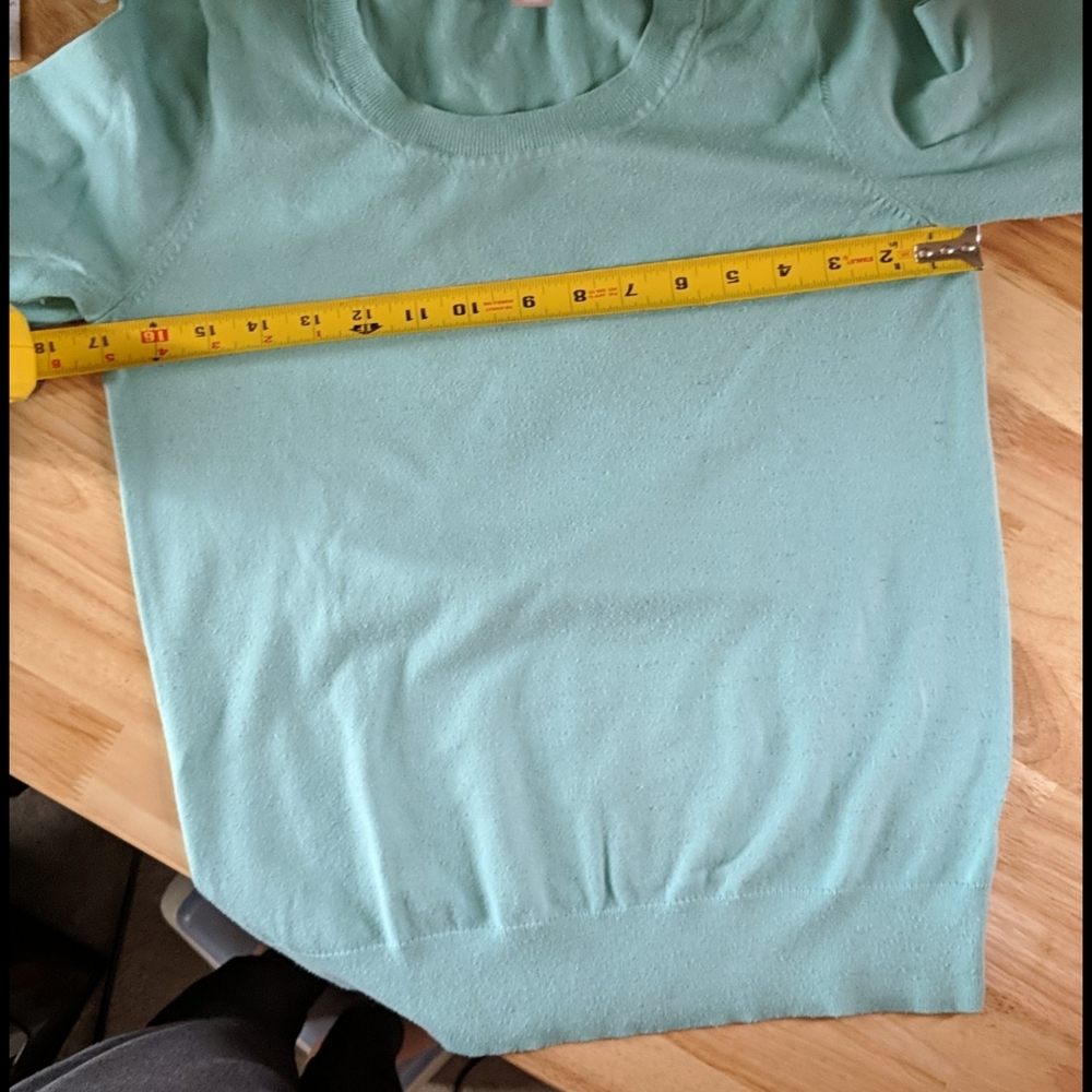 Mint Banana Republic crew neck sweater